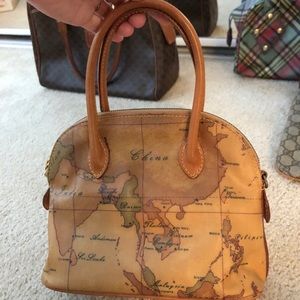 Mini Alviero with strap❤️